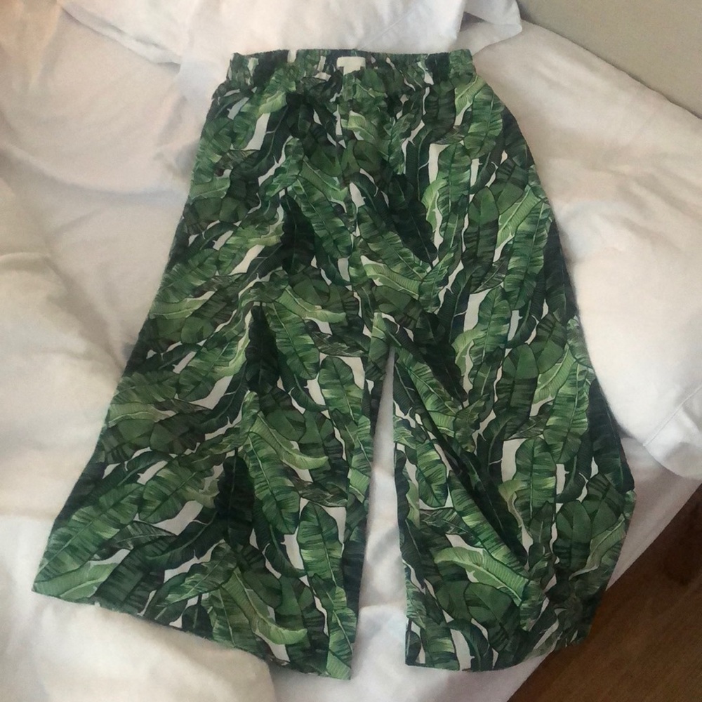 Palm print gaucho pants